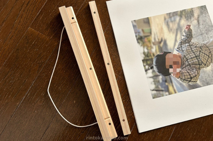 OKURUの木製バー付きカレンダー